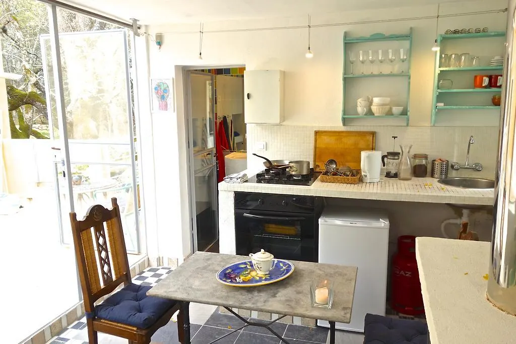 Le Quinquerlet Villa Apt 0*,